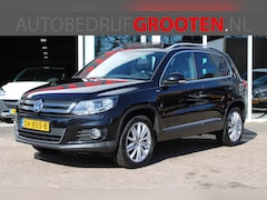 Volkswagen Tiguan - 1.4 TSI Life//Panorama//Camera//Navi//160pk