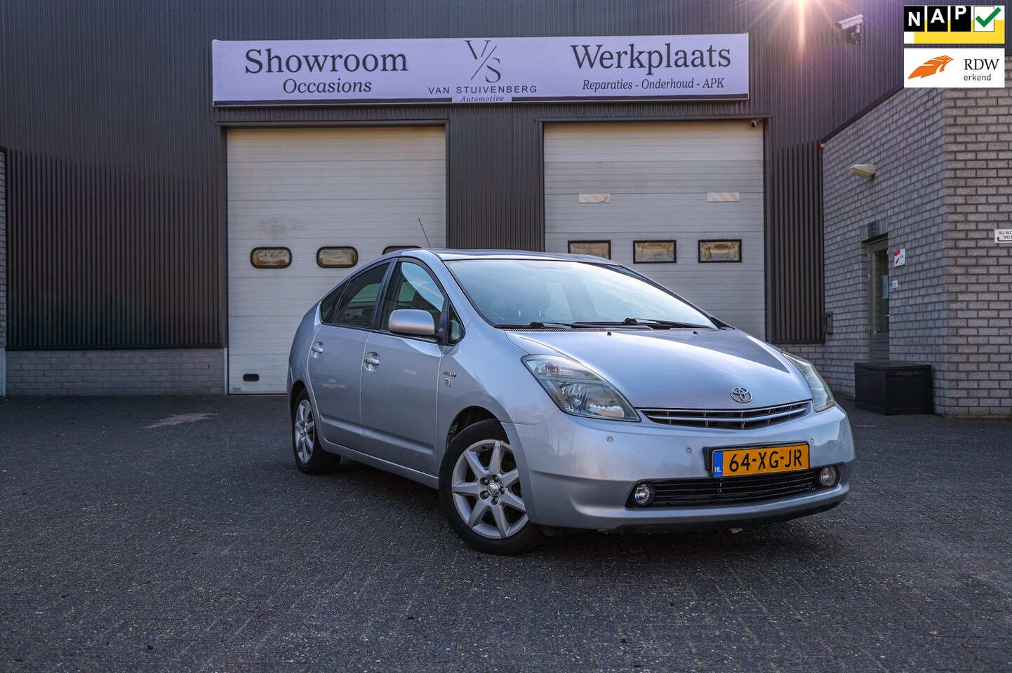 Toyota Prius - 1.5 VVT-i Tech Edition APK Automaat - AutoWereld.nl