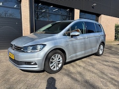 Volkswagen Touran - 1.5 TSI Highline Business R 7p Trekhaak