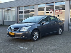 Toyota Avensis - 1.8 VVTi Business AUTOMAAT LEER TREKHAAK AIRCO CRUISE