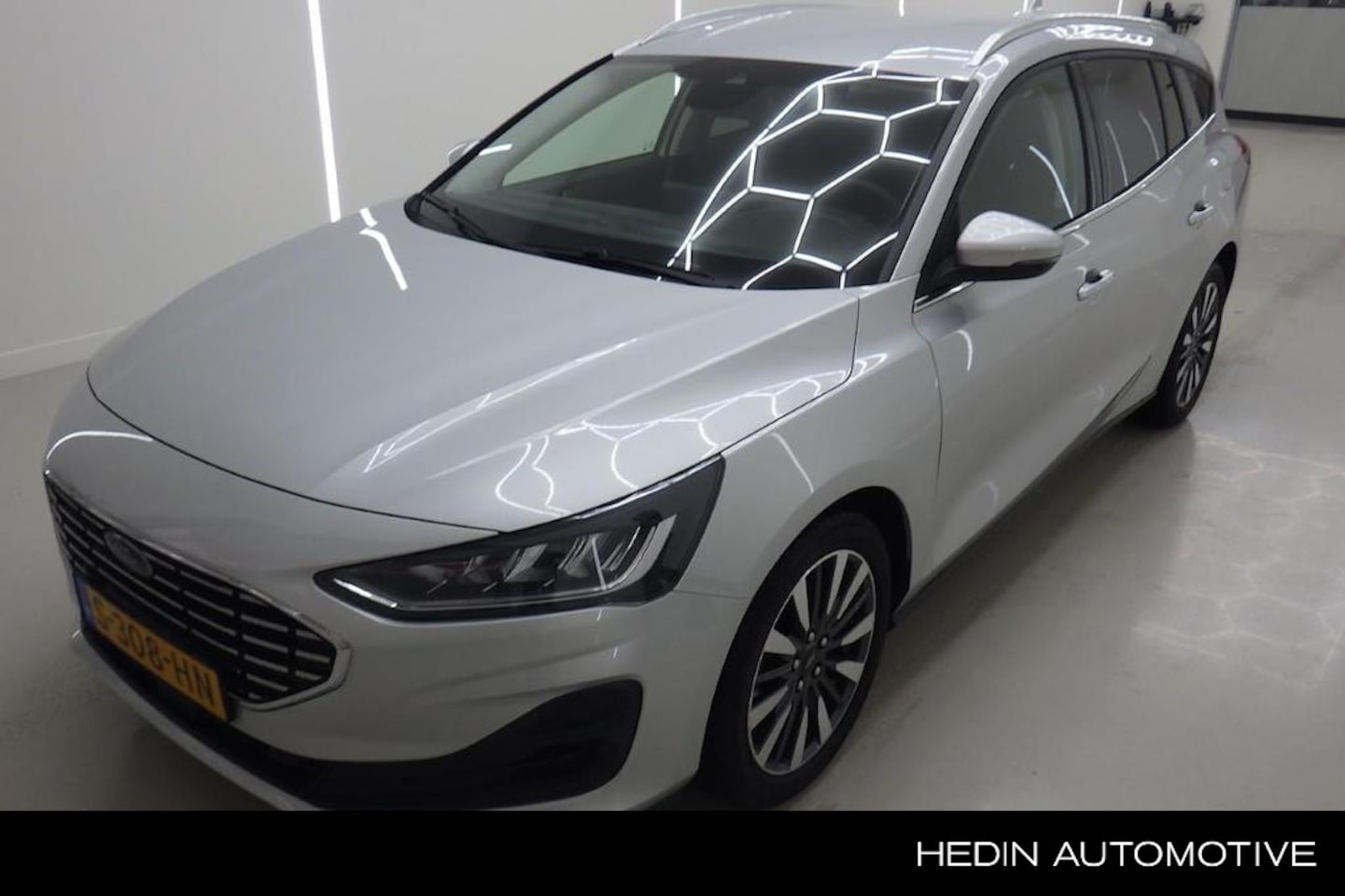 Ford Focus Wagon - 1.0 EcoBoost Hybrid Titanium X 1.0 EcoBoost 125PK Hybrid Titanium X - AutoWereld.nl