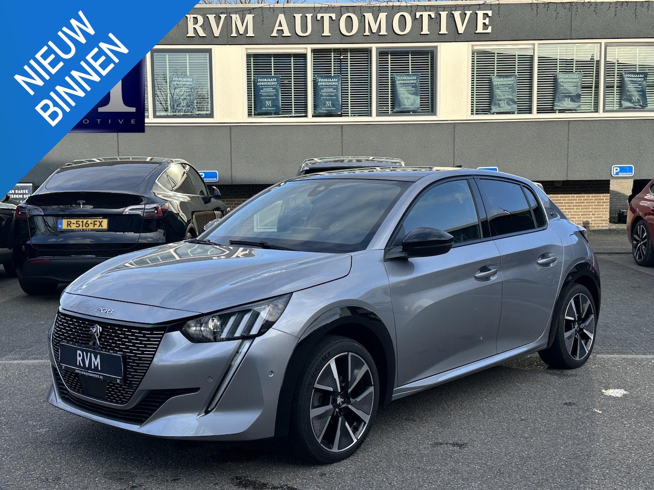 Peugeot e-208 - EV GT Pack 50 kWh VAN € 17.900,- VOOR € 16.440,- UW LENTEVOORDEEL € 1.460,-! | 3- FASE LAD - AutoWereld.nl