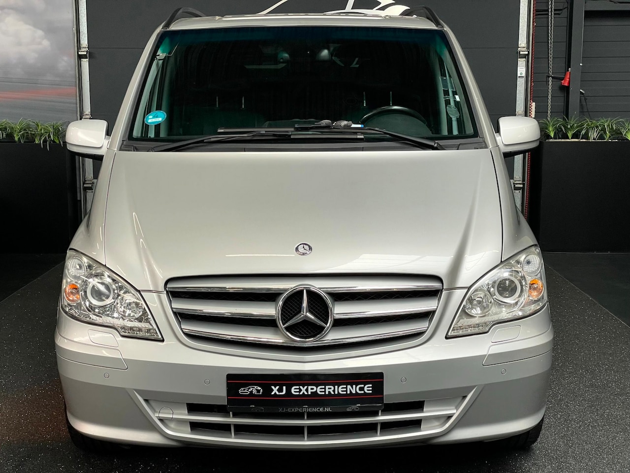 Mercedes-Benz Vito - 113 CDI 320 Lang DC Luxe LEER NAVI CARPLAY - AutoWereld.nl
