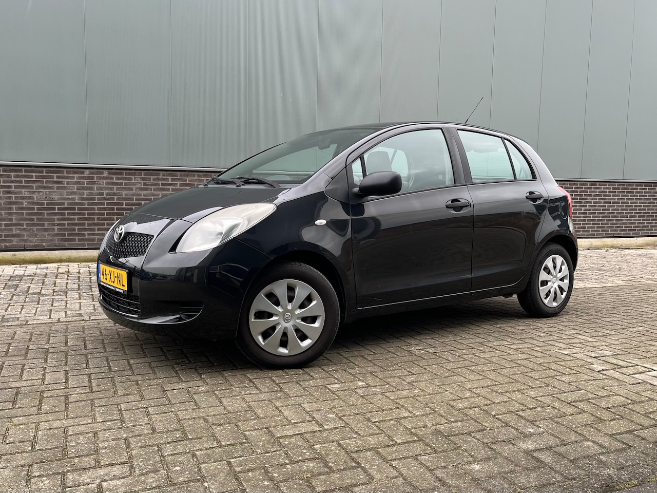 Toyota Yaris - 1.3 VVTi Terra - AutoWereld.nl