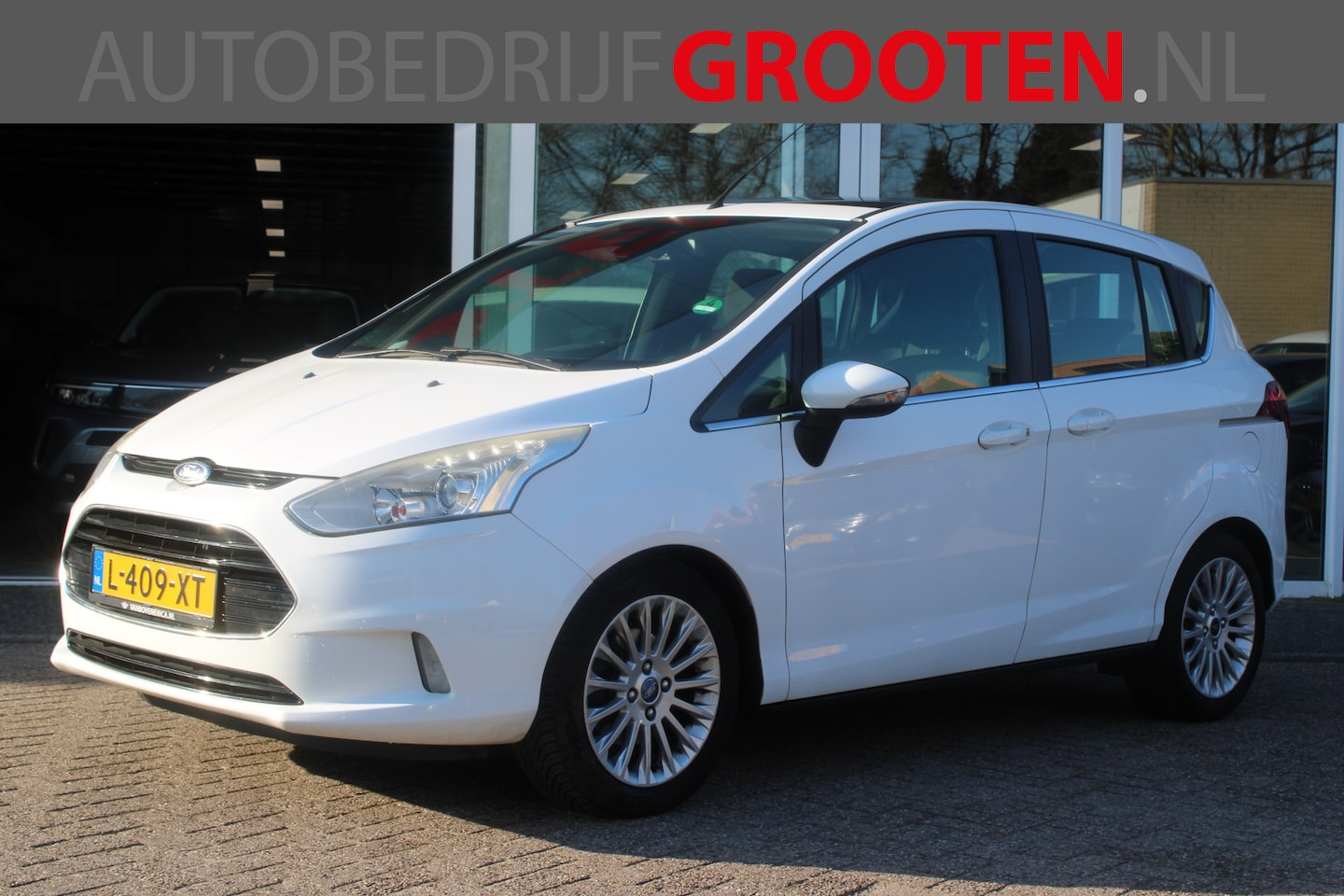 Ford B-Max - 1.0 EcoBoost Titanium//Pano//Trekhaak!! - AutoWereld.nl