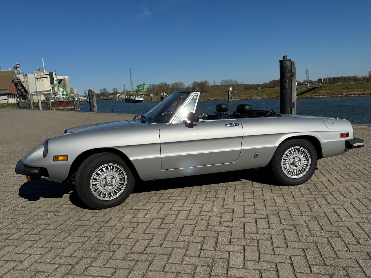 Alfa Romeo Spider - 2.0 Veloce - AutoWereld.nl