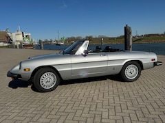 Alfa Romeo Spider - 2.0 Veloce NIEUWSTAAT  INRUIL MOGELIJK