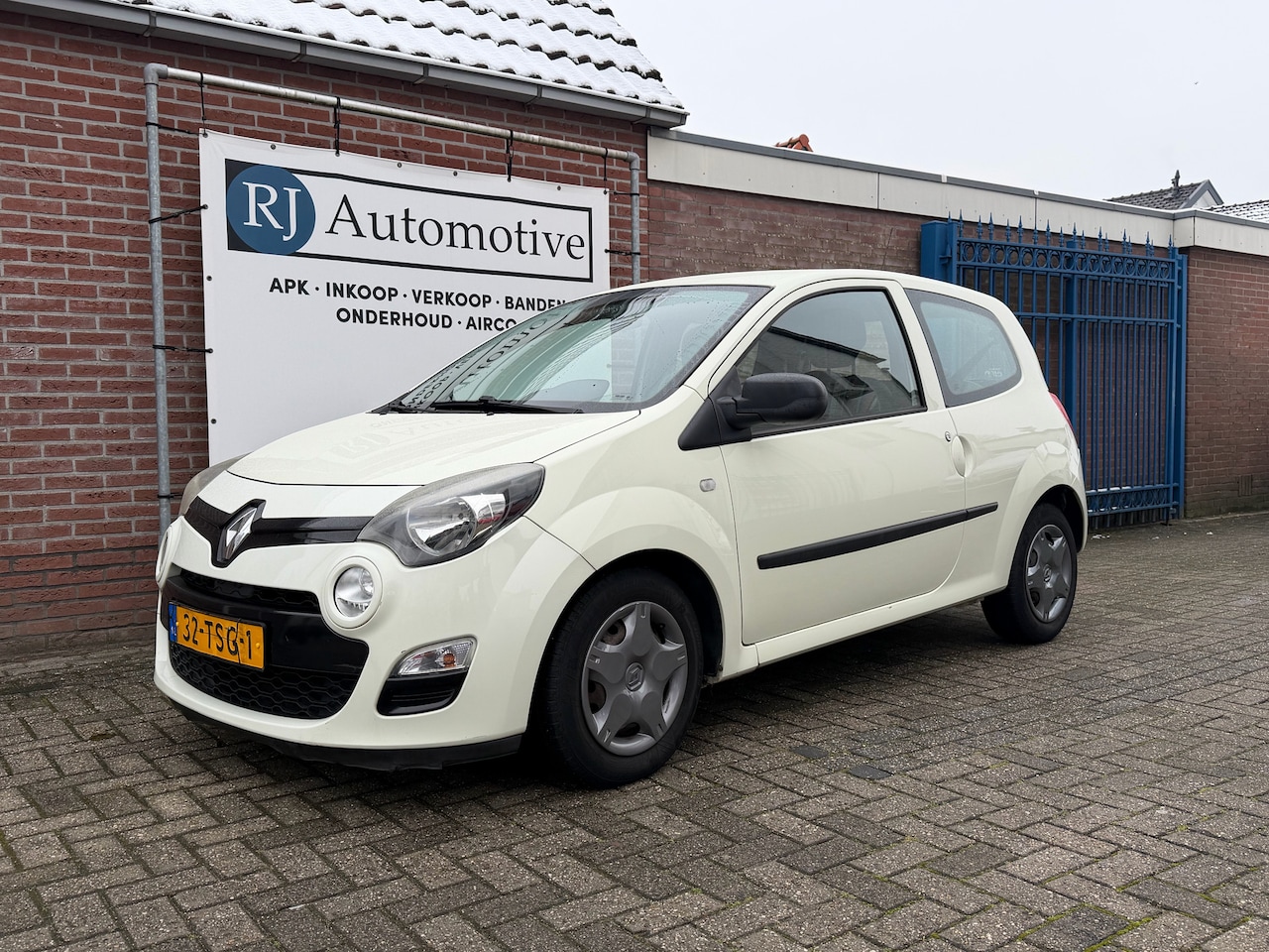 Renault Twingo - 1.2 16V Authentique APK/NAP - AutoWereld.nl