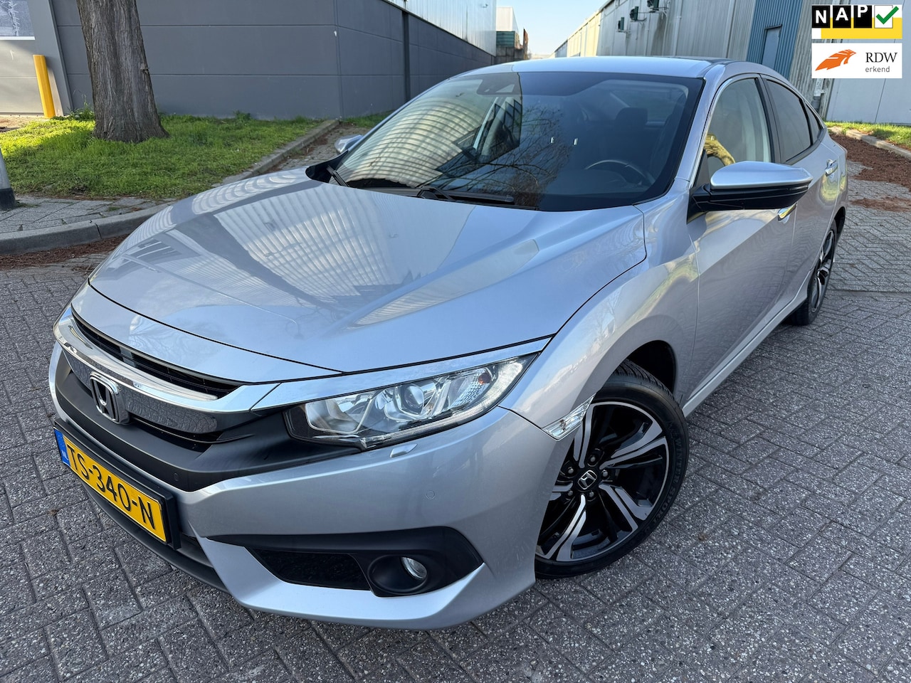 Honda Civic - 1.5 i-VTEC Elegance*STOEL VERWARMING*CRUISE*CAMERA*NAVI*182 PK - AutoWereld.nl