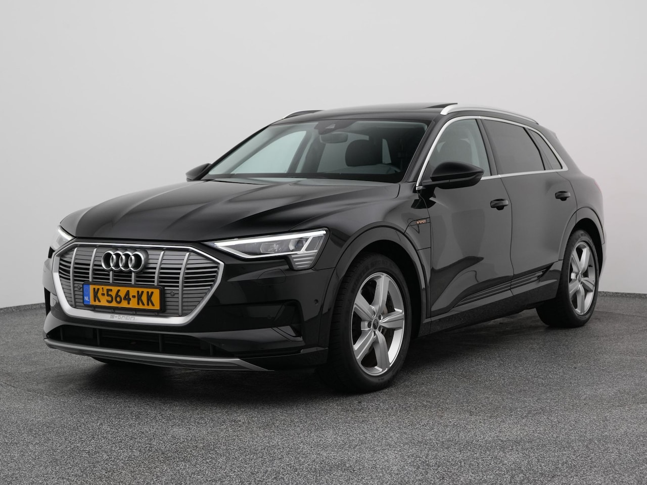 Audi e-tron - 50 quattro Business edition Plus 71 kWh | PANO | CAMERA | LUCHTVERING | STOELVERWARMING - AutoWereld.nl