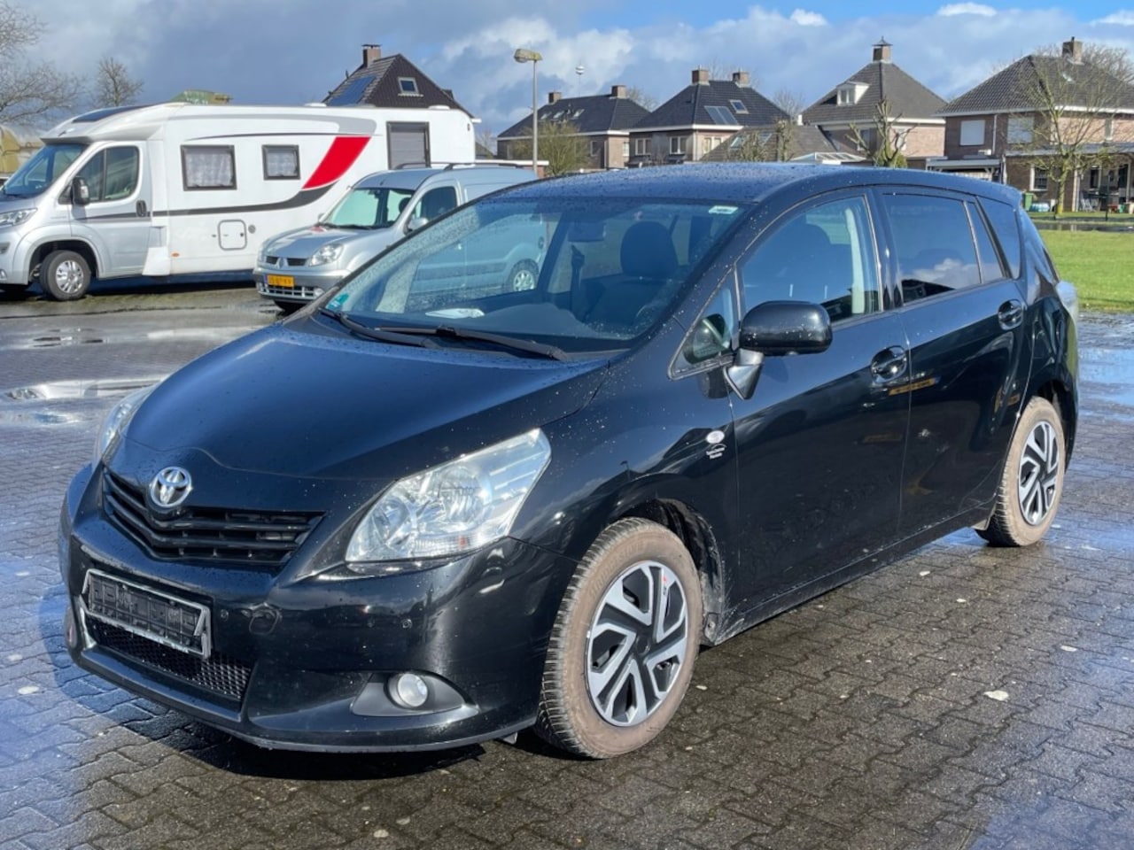 Toyota Verso - 1.8 VVT-I Business Automaat/ 7-Zits/ ECC/ Pano/ Navi/ Cruise/ Trekhaak - AutoWereld.nl