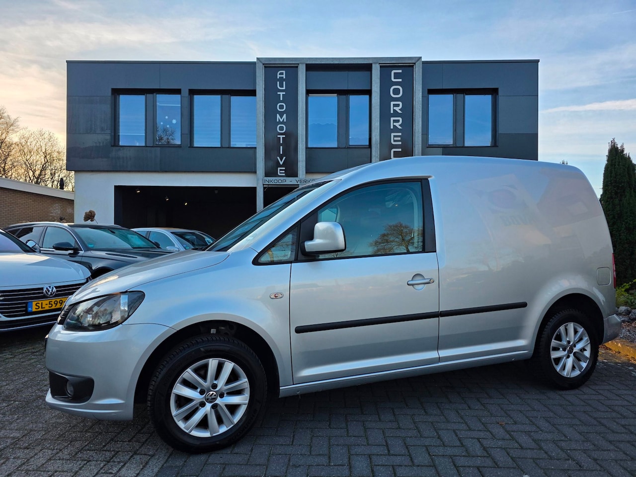Volkswagen Caddy - 1.6 TDI |Automaat|Cruise|Climate|Trekhaak| - AutoWereld.nl