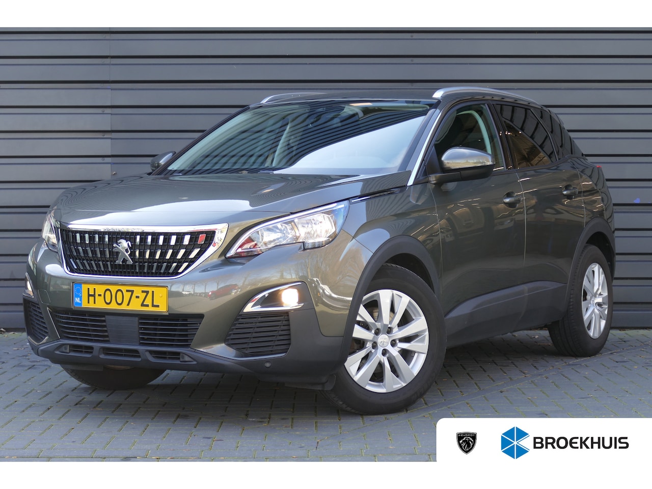 Peugeot 3008 - 1.2 PURETECH 130PK BLUE LEASE EXECUTIVE / NAVI / CLIMA / LED / PDC / 17"LMV / CAMERA / BLU - AutoWereld.nl