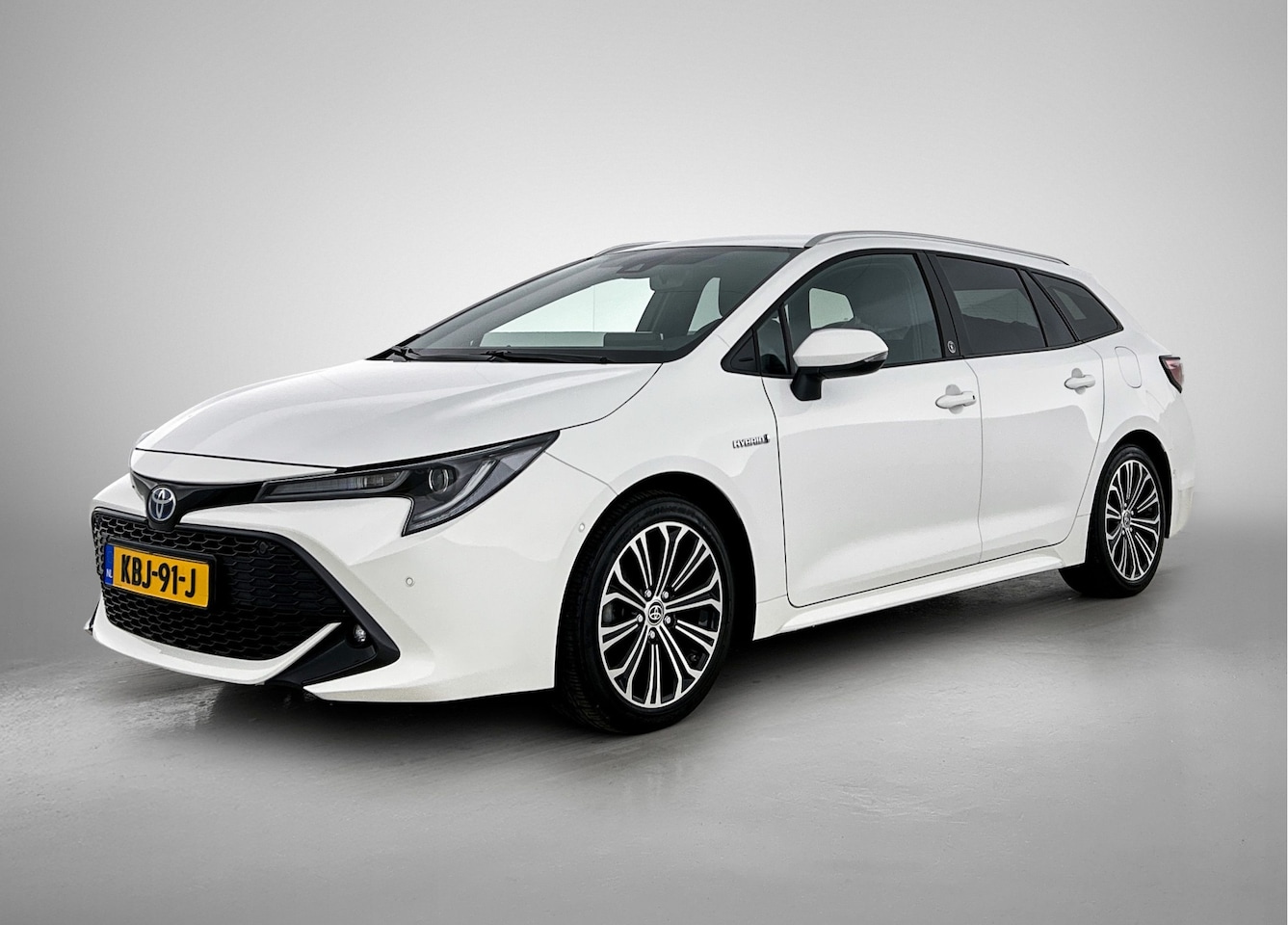 Toyota Corolla Touring Sports - 1.8 Hybrid Dynamic | Afneembare trekhaak | PDC | Stoelverwarming | Stuurverwarming | - AutoWereld.nl