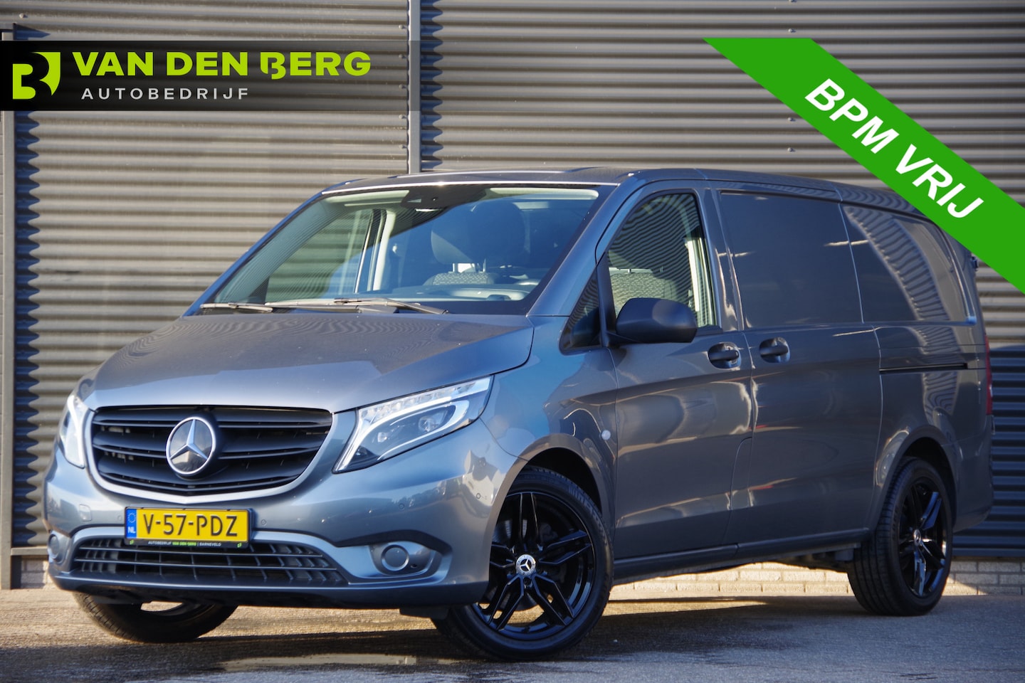 Mercedes-Benz Vito - 119 CDI L2 AUT. 2X SCHUIFDEUR, LED, TREKHAAK, STOELVERWARMING, STANDKACHEL, CAMERA, NAVI, - AutoWereld.nl