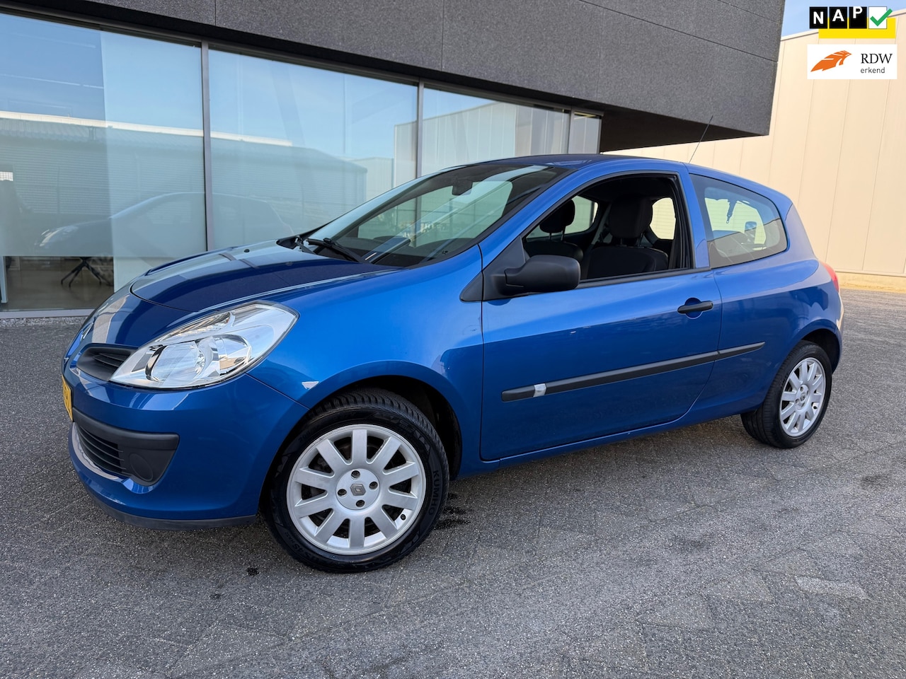Renault Clio - 1.2- Business Line AIRCO BJ 11-2007 APK 6-2026 - AutoWereld.nl