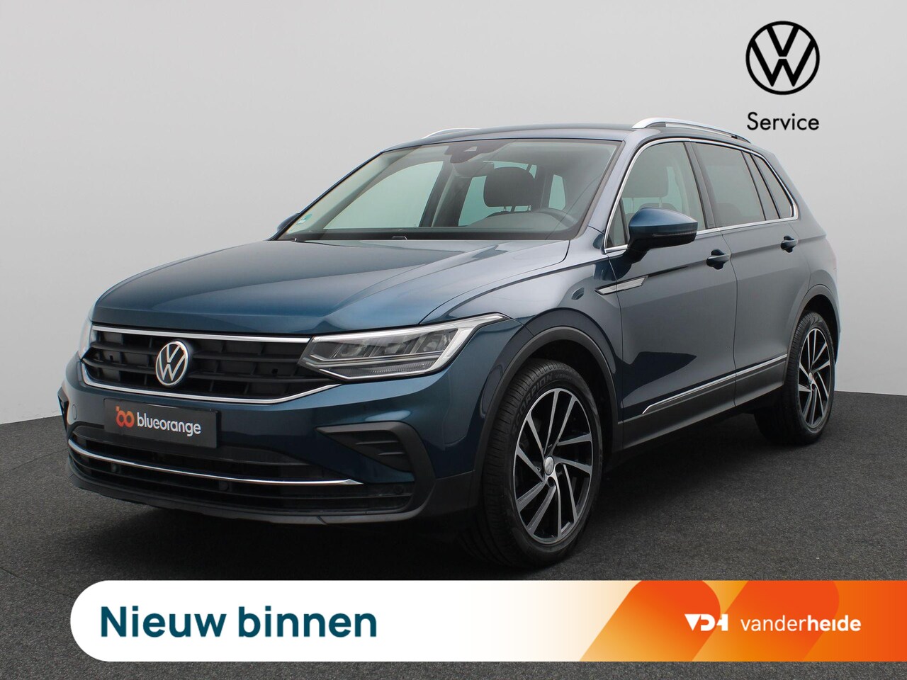 Volkswagen Tiguan - 1.5 TSI Life Business 130PK Trekhaak, 19" LM Velgen, Navi, Achteruitrijcamera, Parkeersens - AutoWereld.nl
