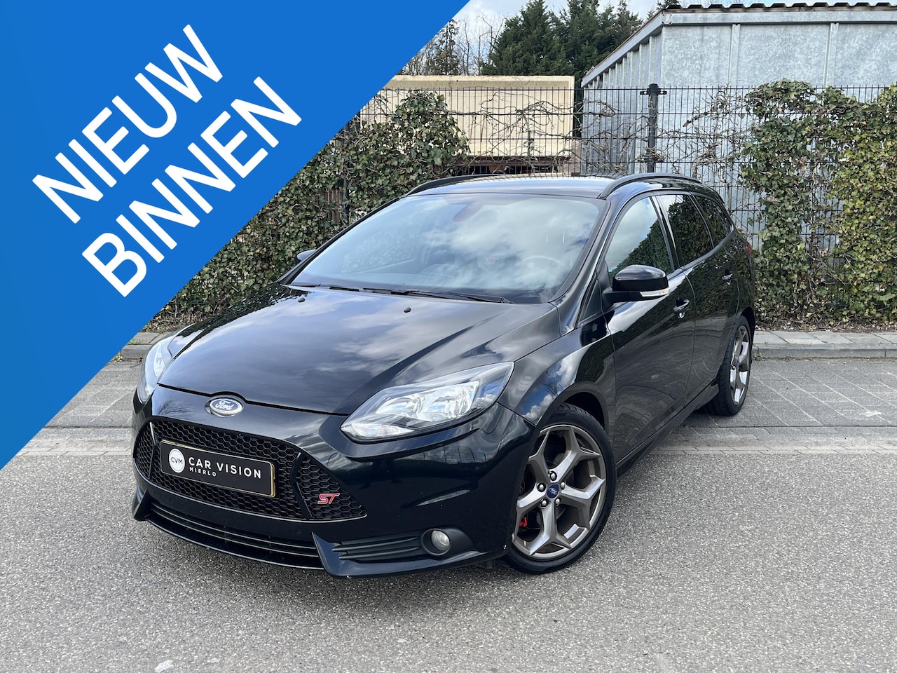 Ford Focus Wagon - 2.0 EcoBoost ST-3 * Navi * Camera * Dealerond. * Nette staat - AutoWereld.nl