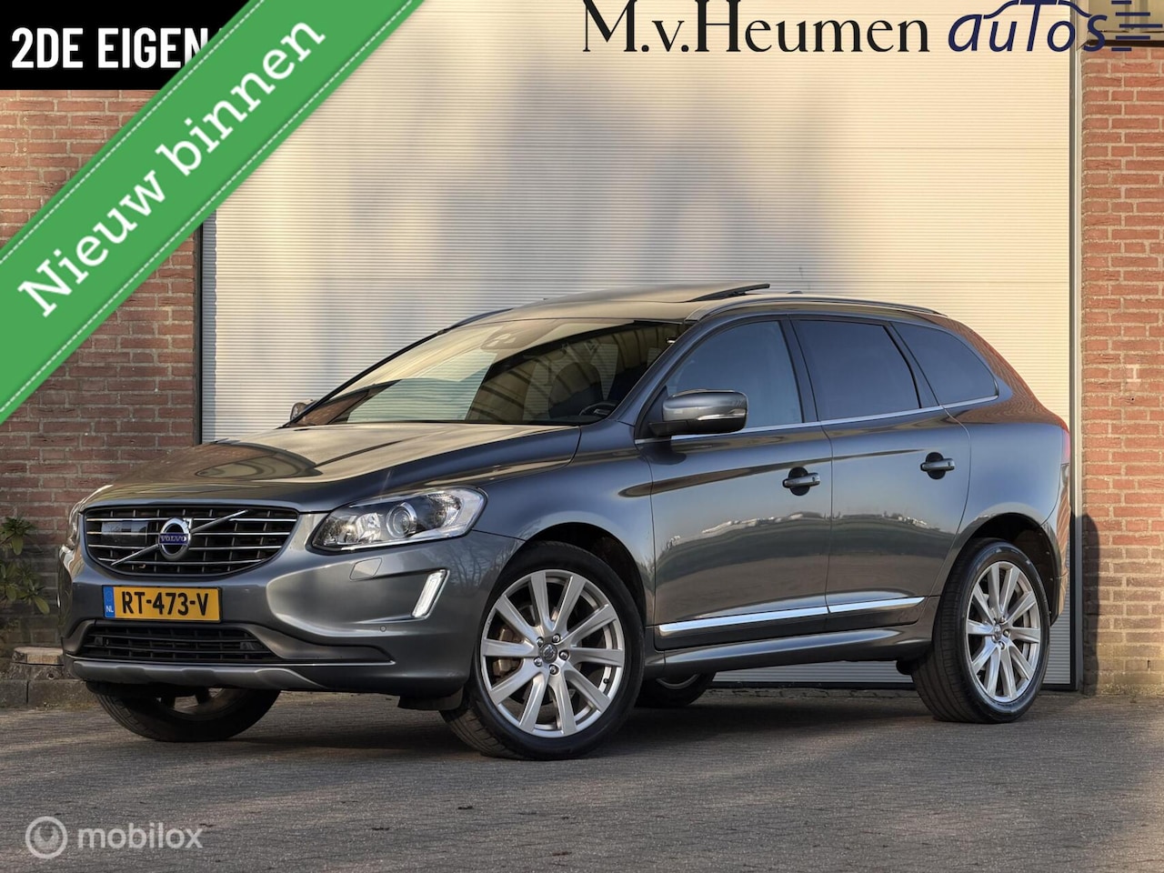 Volvo XC60 - 2.4 D4 Inscription 5 Cyl Bomvol Keyless Pano Standkachel 20'' - AutoWereld.nl