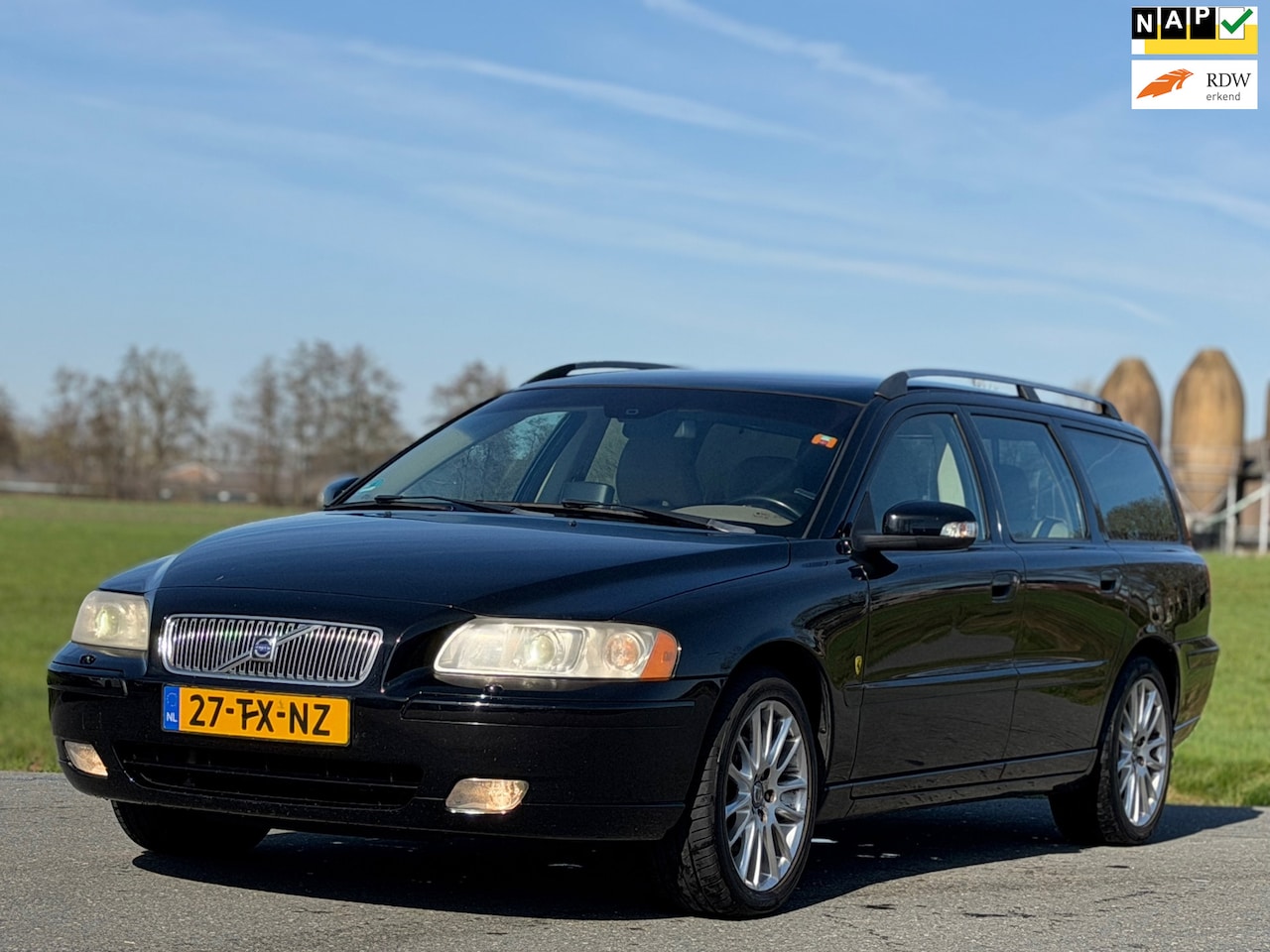 Volvo V70 - 2.4D Edition Sport | Nap | Airco | Leer - AutoWereld.nl