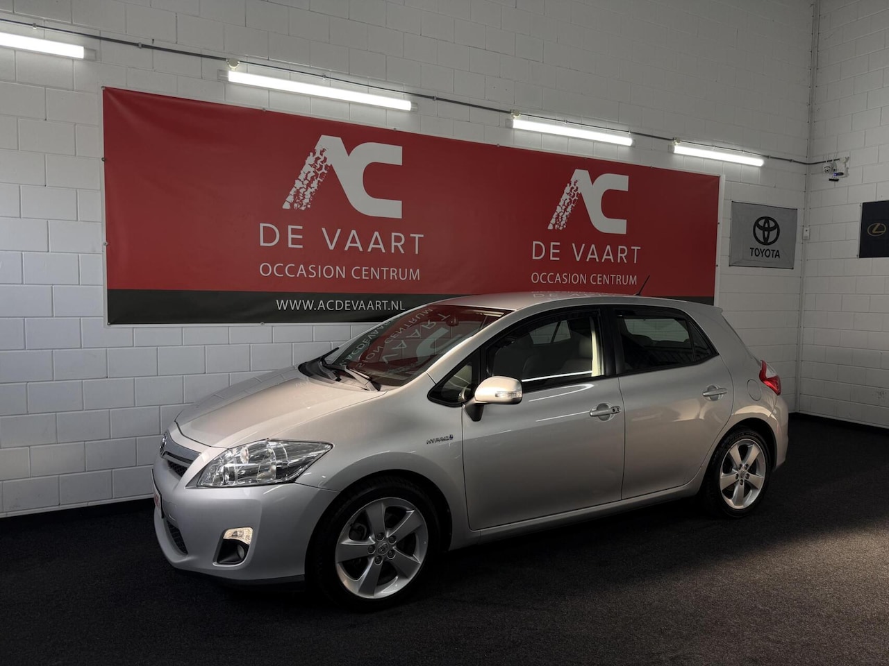 Toyota Auris - 1.8 Full Hybrid Executive - NAVI/LEER/CAM/NAP - AutoWereld.nl