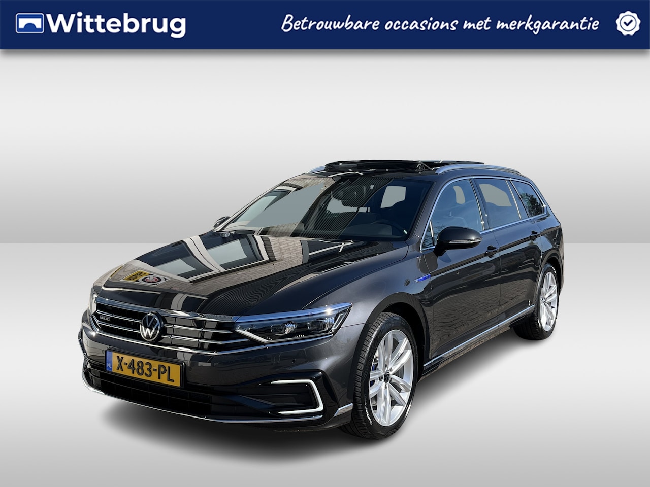 Volkswagen Passat Variant - 1.4 TSI PHEV GTE Business / AUTOMAAT/ PANO/ TREKHAAK/ PARK.SENSOR.V+A/ CAMERA/ STOELVERWAR - AutoWereld.nl