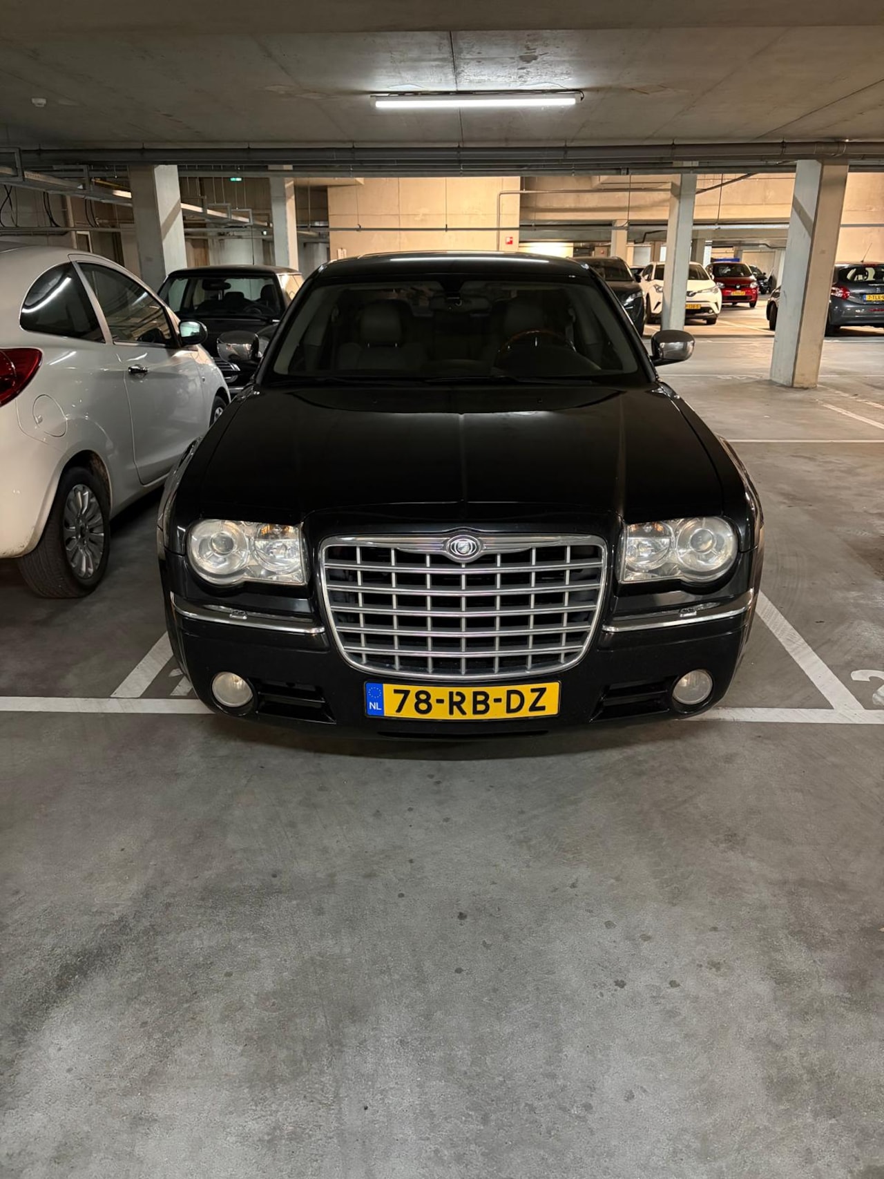 Chrysler 300C - 5.7 V8 HEMI - AutoWereld.nl