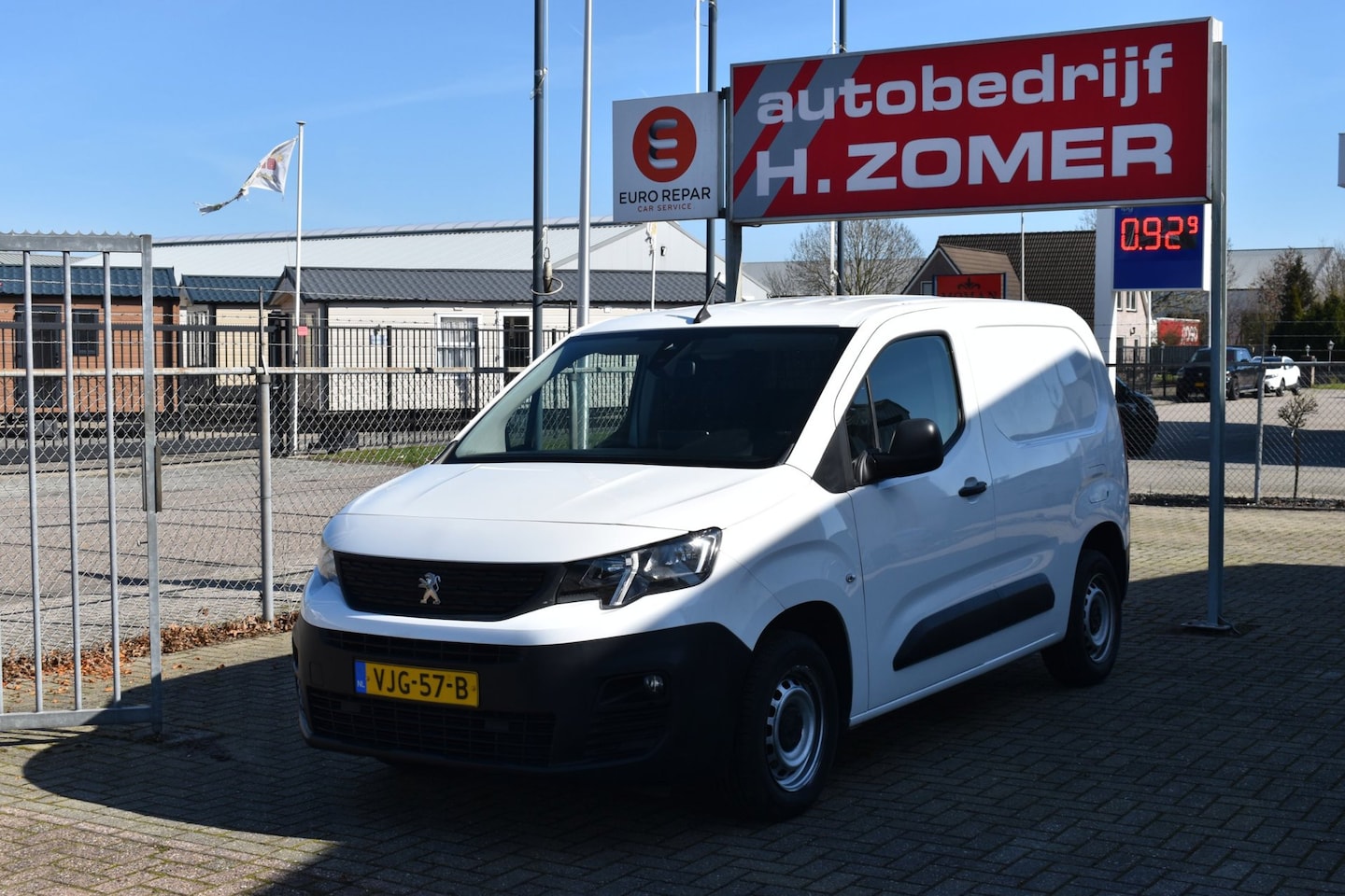 Peugeot Partner - 1.5 BlueHDI Premium 1.5 BlueHDI Premium - AutoWereld.nl