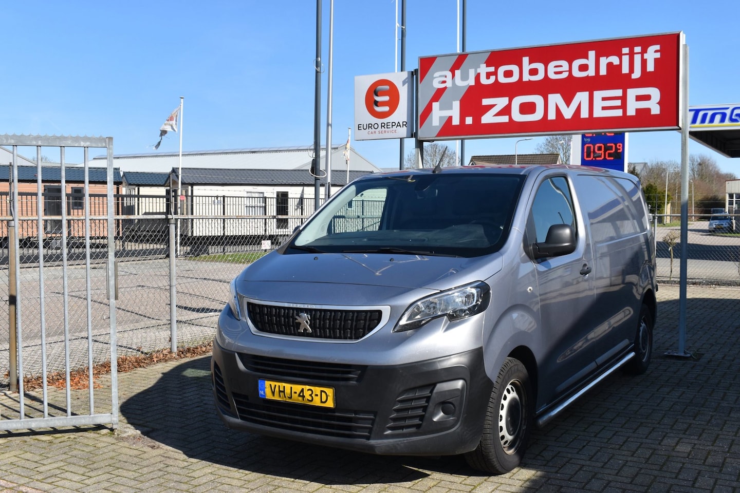 Peugeot Expert - 2.0 BlueHDI 120 Standard Premium 2.0 BlueHDI 120 Standard Premium - AutoWereld.nl