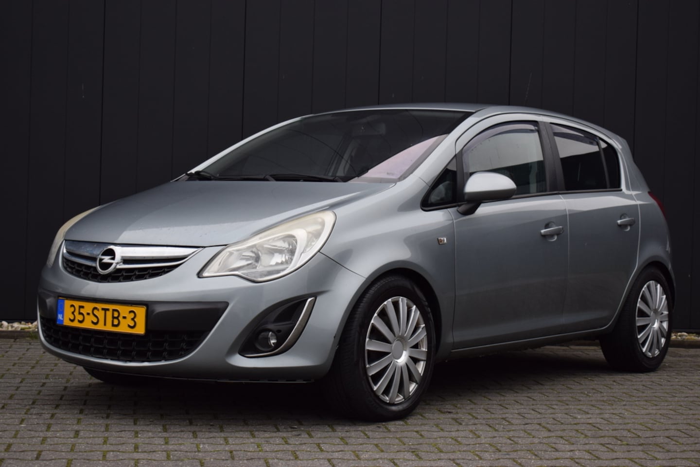 Opel Corsa - 1.3 CDTi EcoFlex S/S Cosmo Half Leder | Airco | Cruise Control | GEEN APK!! - AutoWereld.nl