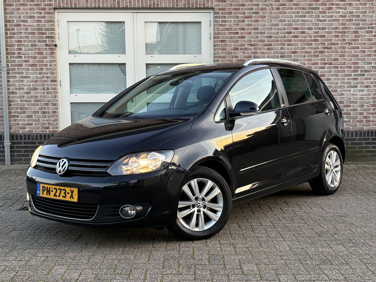 Volkswagen Golf Plus - 1.6 TDI Style Navi Clima Trekhaak - AutoWereld.nl