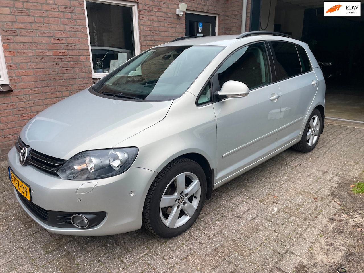 Volkswagen Golf Plus - 1.2 TSI Highline AUTOMAAR dealer onderhouden - AutoWereld.nl