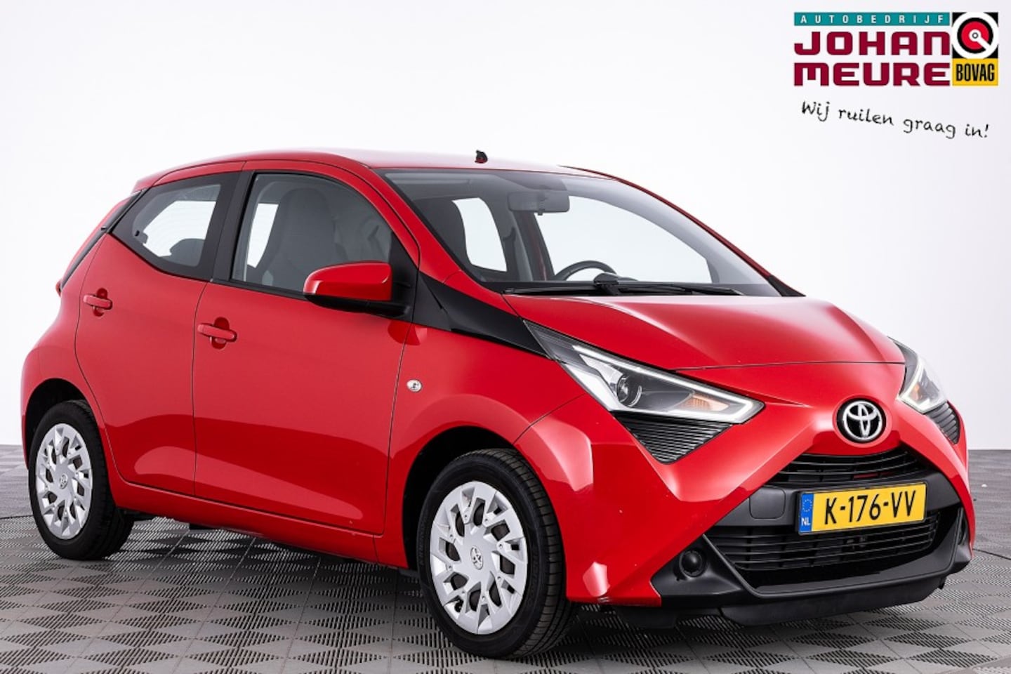 Toyota Aygo - 1.0 VVT-i x-play | AIRCO | CAMERA ✅ 1e Eigenaar - AutoWereld.nl