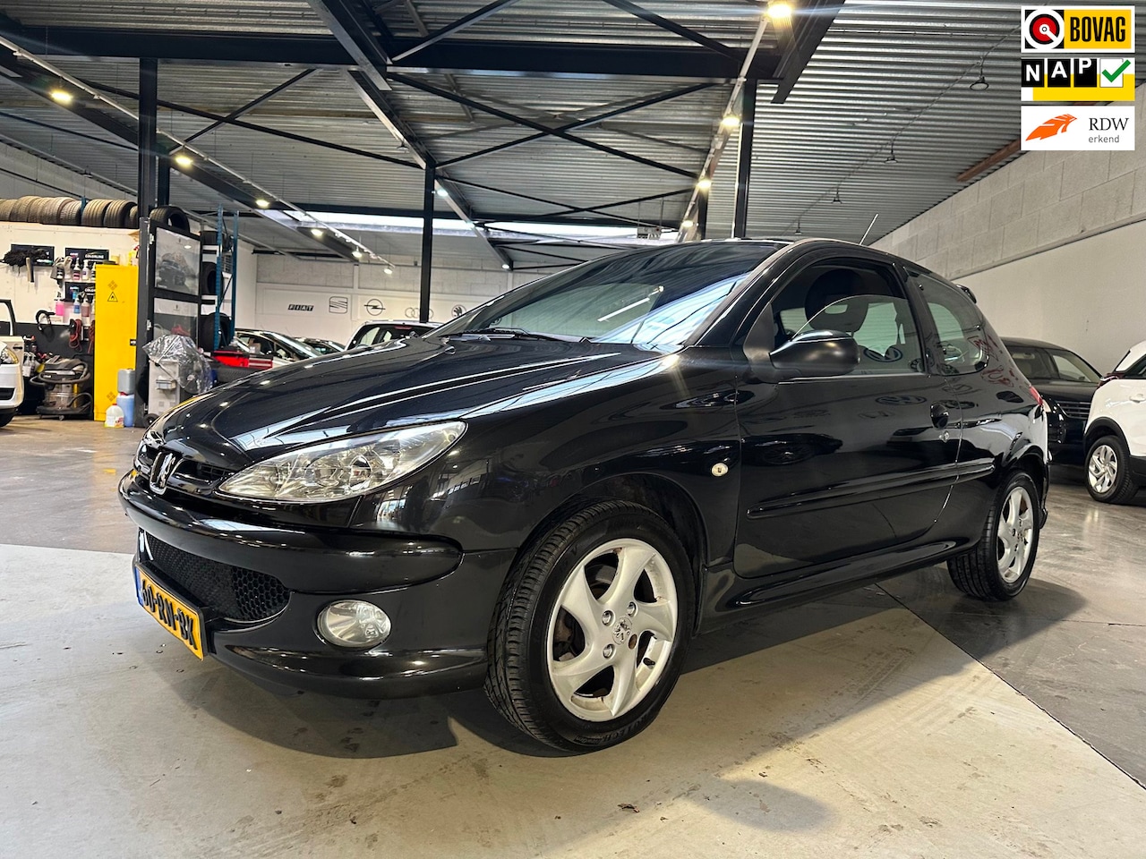 Peugeot 206 - 1.4-16V XS/Airco/Apk nieuw bij aflevering/2x sleutels - AutoWereld.nl
