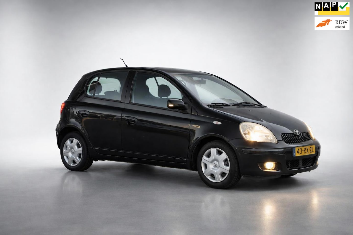 Toyota Yaris - 1.3 VVT-i Sol|Airco|Unieke kilometerstand! - AutoWereld.nl