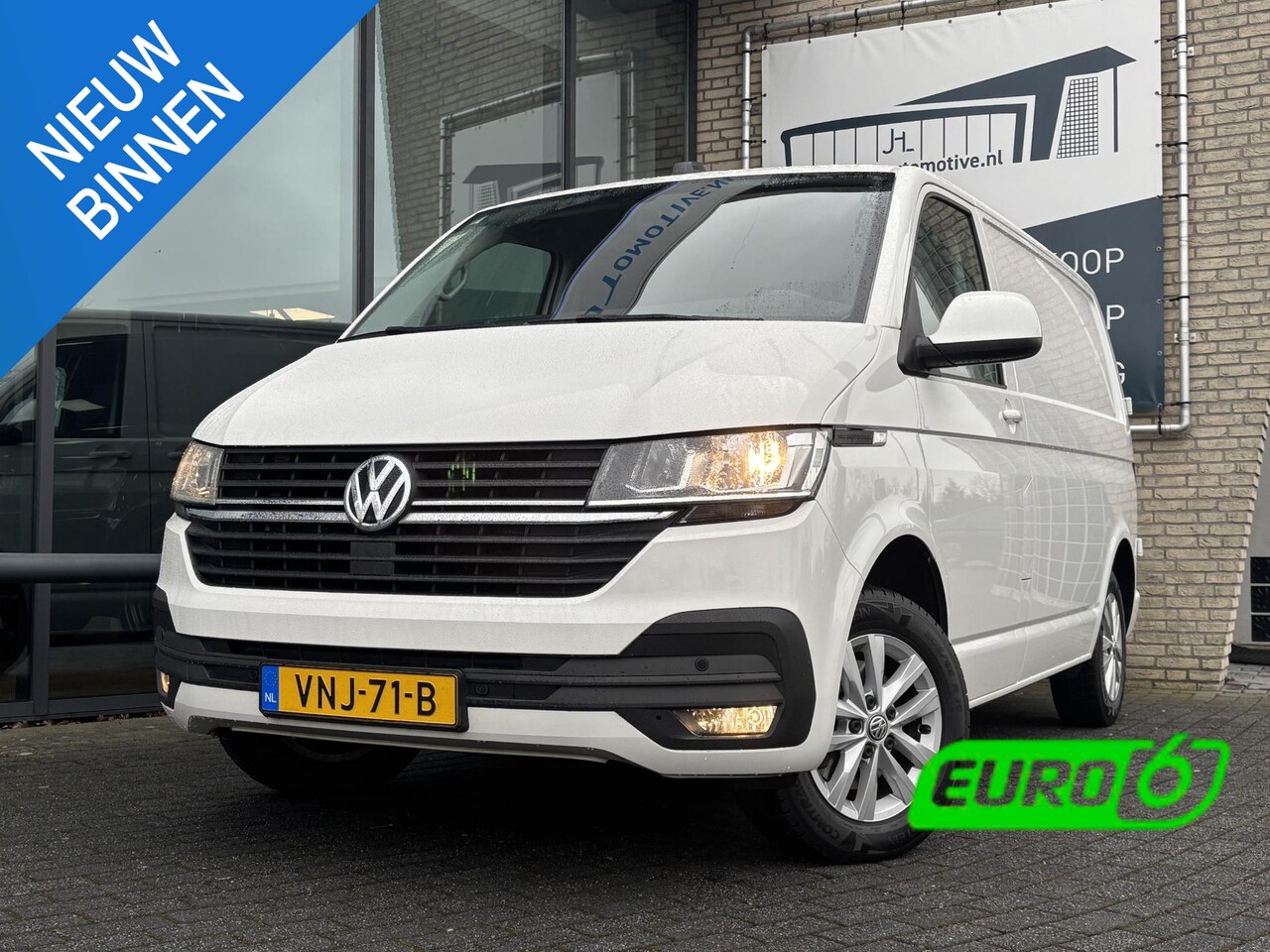 Volkswagen Transporter - 2.0 TDI L1H1*AUTOM.*A/C*CRUISE*NAVI*HAAK*CARPLAY* - AutoWereld.nl