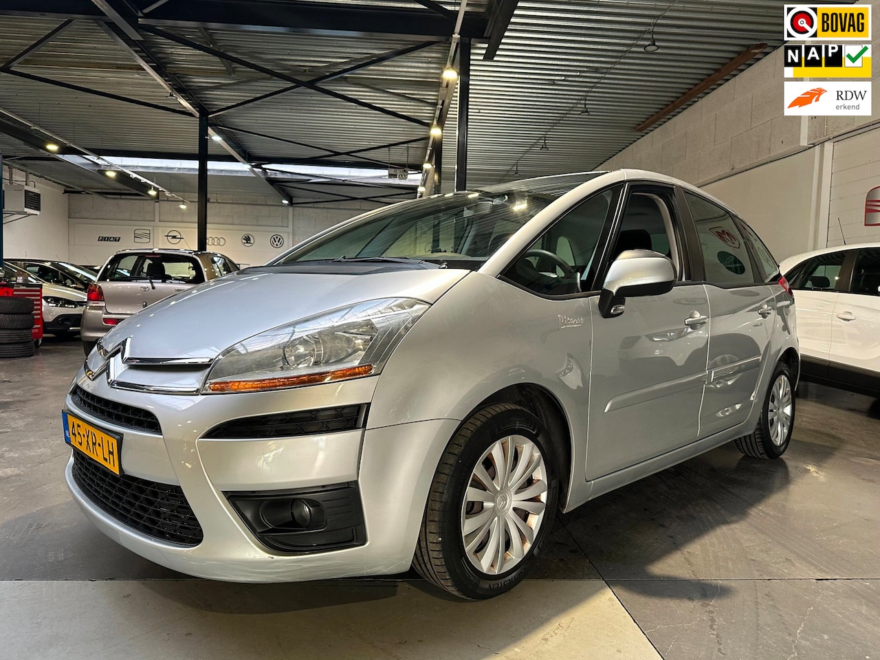Citroën C4 Picasso - 1.8-16V Ambiance 5p./Dealer onderhouden/Apk nw bij aflevering - AutoWereld.nl