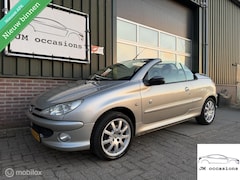 Peugeot 206 CC - 1.6-16V Roland Garros|Airco|Bluetooth|APK Nieuw