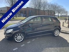Mercedes-Benz B-klasse - 200 Sport Tourer | KM 151214 NAP APK T/M 11/05/27 | STOELVERWARMING LM VELGEN | RADIO / NA