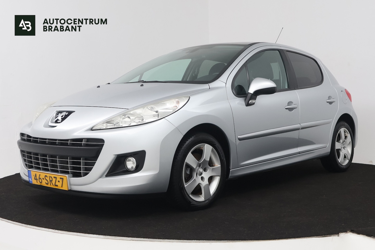 Peugeot 207 - 1.6 VTi Allure (PANORAMADAK, TREKHAAK, CRUISE CONTROL, NAVIGATIE, PARKEERSENSOREN) - AutoWereld.nl