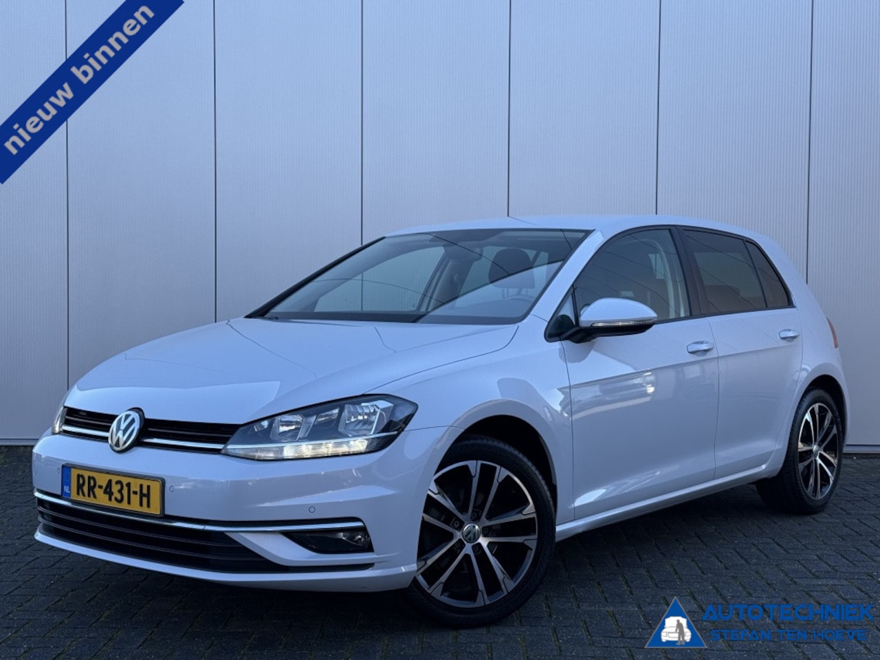 Volkswagen Golf - 1.0 TSI Comfortline Trekhaak Carplay Cruise ACC - AutoWereld.nl