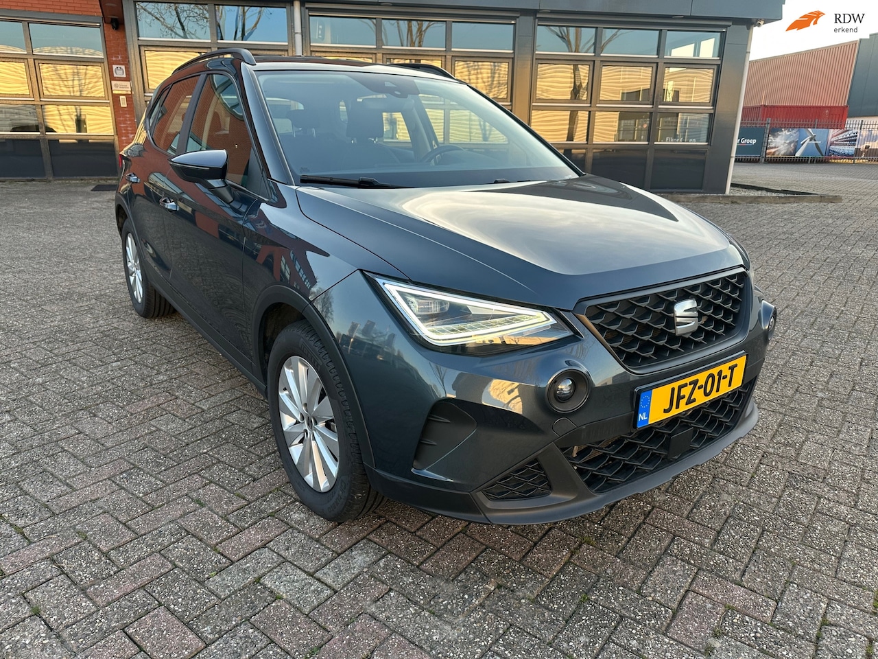 SEAT Arona - 1.0 TSI Style Automaat|Led|Navig|Carplay - AutoWereld.nl