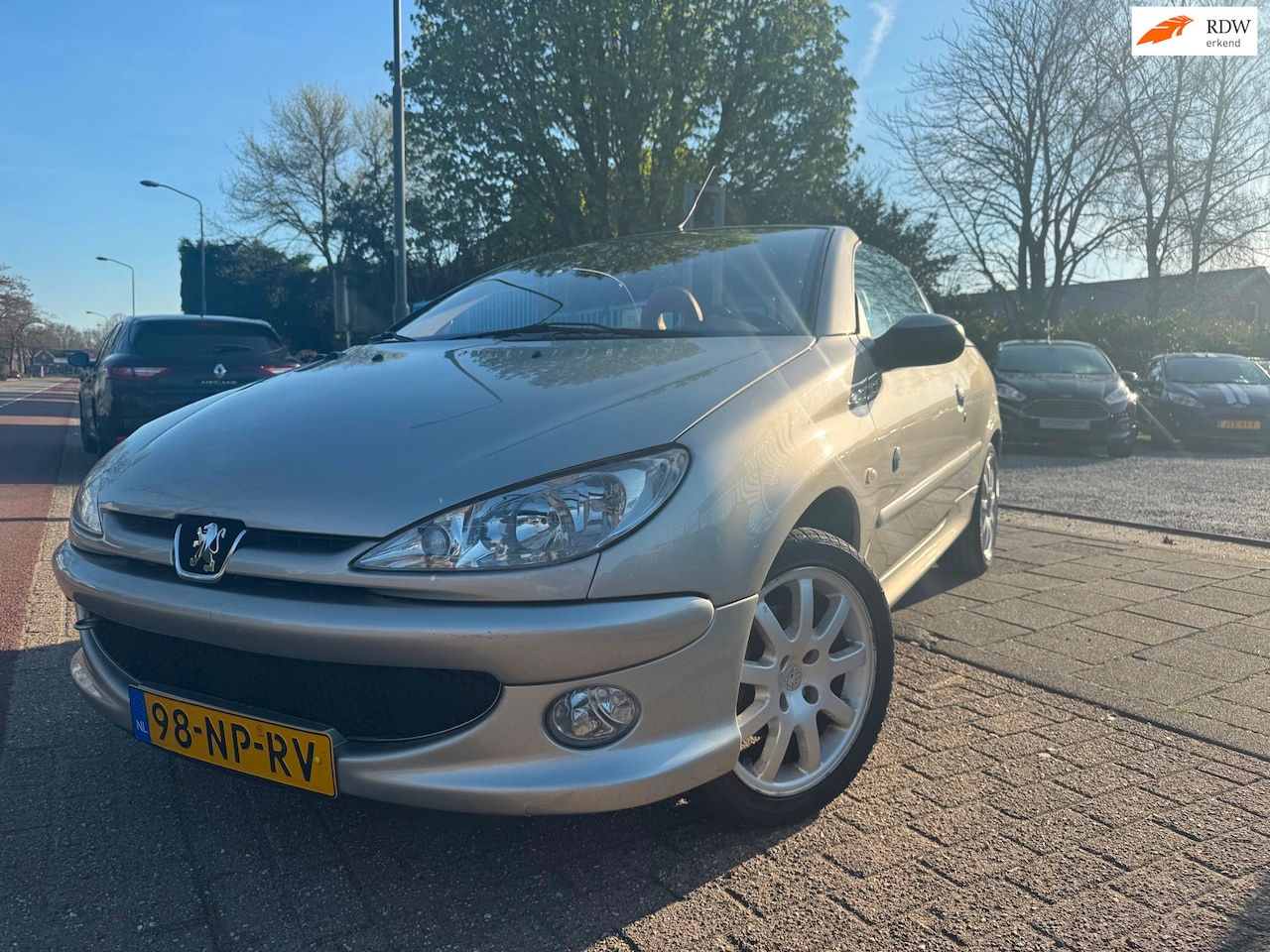 Peugeot 206 CC - 1.6-16V Roland Garros Clima Elek Pakket Lmv - AutoWereld.nl