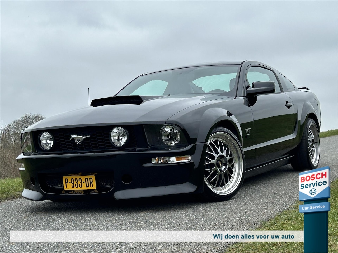 Ford Mustang - GT 4.6 V8 Borla uitlaatsysteem / cruise / leer / bbs velgen / airco - AutoWereld.nl