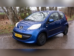 Peugeot 107 - 1.0-12V XR