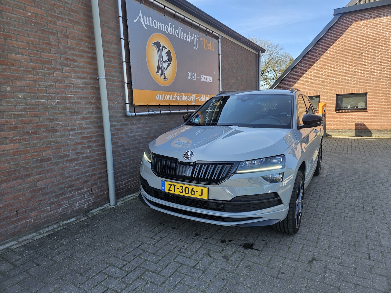 Skoda Karoq - 1.5 TSI ACT Sportline Business 1.5 TSI ACT Sportline Business - AutoWereld.nl