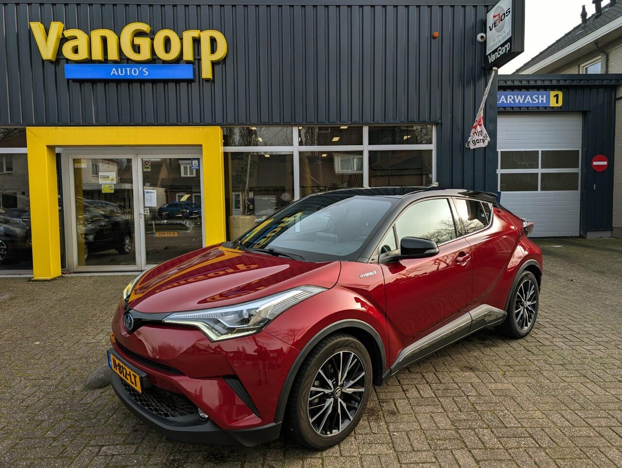 Toyota C-HR - 1.8 Hybrid Bi-Tone All-in prijs! - AutoWereld.nl