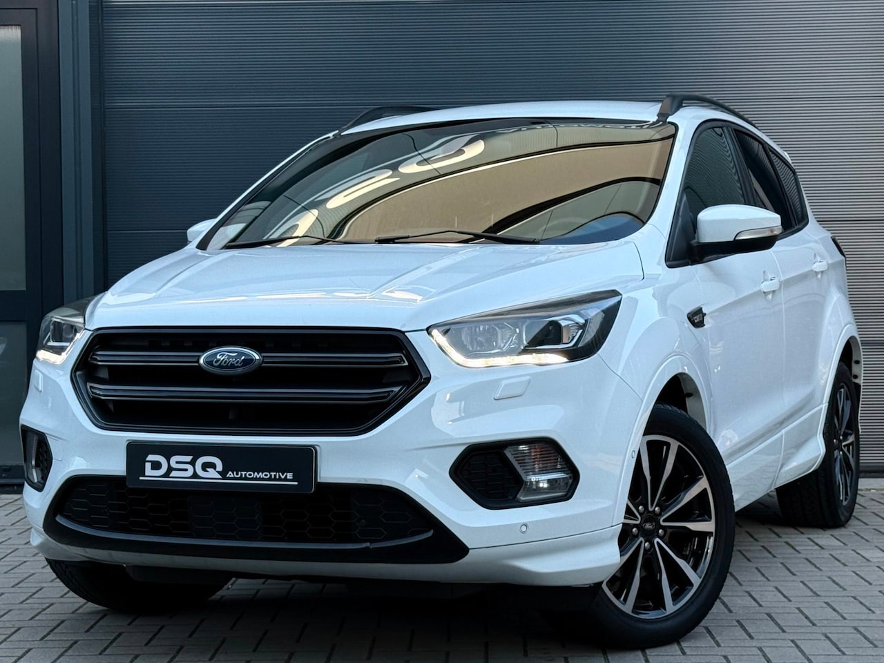 Ford Kuga - 1.5 EcoBoost ST-Line 1.5 EcoBoost ST Line - AutoWereld.nl