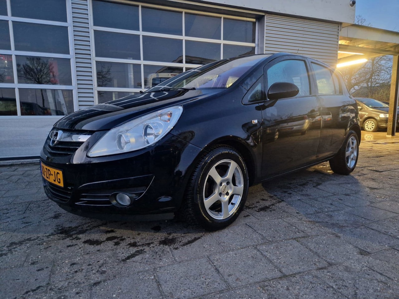 Opel Corsa - 1.4-16V Enjoy 1.4-16V Enjoy - AutoWereld.nl