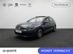 Volkswagen Golf - 1.5 TSI Life 150 pk | Navigatie | Panoramadak | Trekhaak (afneembaar) | Parkeersensoren |